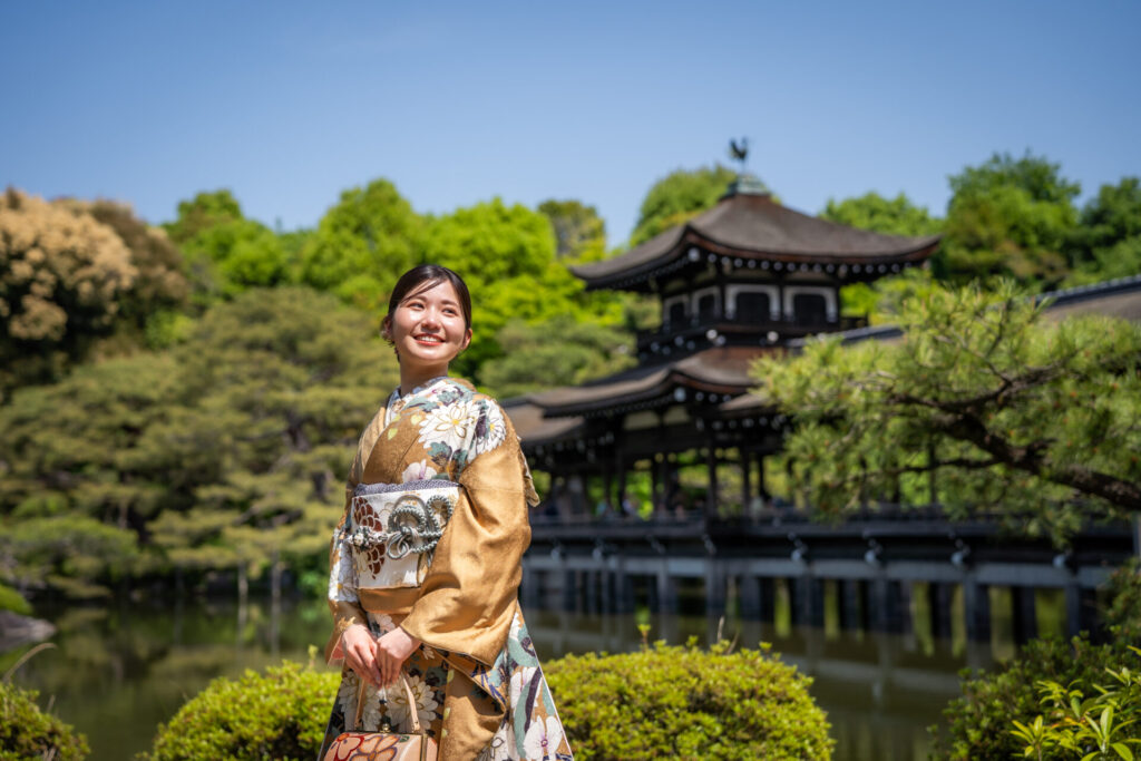 平安神宮成人式前撮り 晴天の神苑での撮影