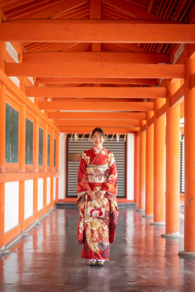平安神宮の回廊での成人式前撮り